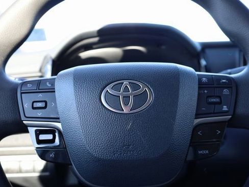 Used 2025 Toyota Camry LE image 15