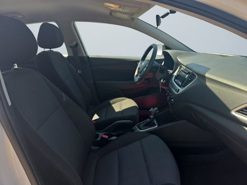 Used 2021 Hyundai Accent SE FWD image 17