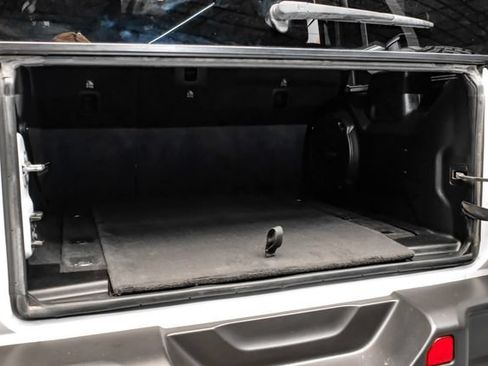 Used 2021 Jeep Wrangler Unlimited Rubicon AWD/4WD image 46
