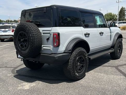 New 2026 Ford Bronco Outer Banks w/ Sasquatch Package AWD/4WD image 3