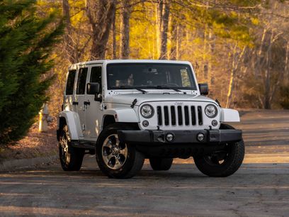 Used 2017 Jeep Wrangler Unlimited Sahara w/ Connectivity Group