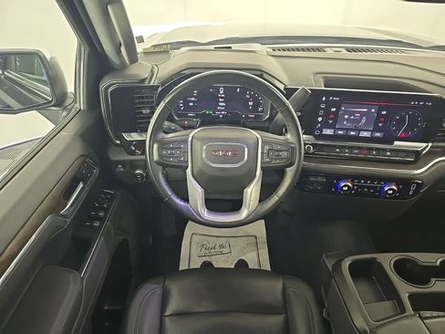 Used 2025 GMC Sierra 1500 SLT RWD image 11