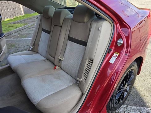 Used 2012 Toyota Camry LE w/ Protection Pkg image 32