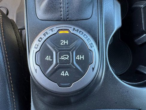 Used 2023 Ford Bronco Badlands image 46