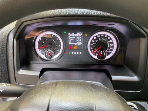 Used 2024 RAM 1500 Tradesman w/ Chrome Appearance Group AWD/4WD image 34
