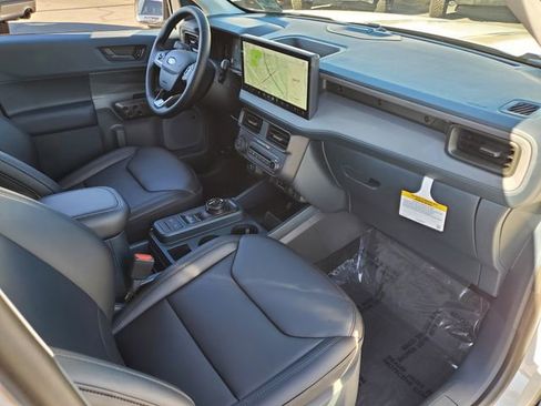 New 2025 Ford Maverick Lariat w/ Black Appearance Package AWD/4WD image 13