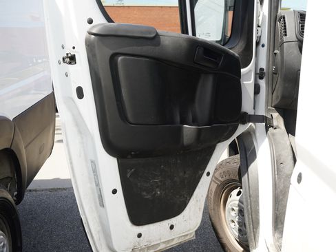 Used 2023 RAM ProMaster 2500 FWD image 12