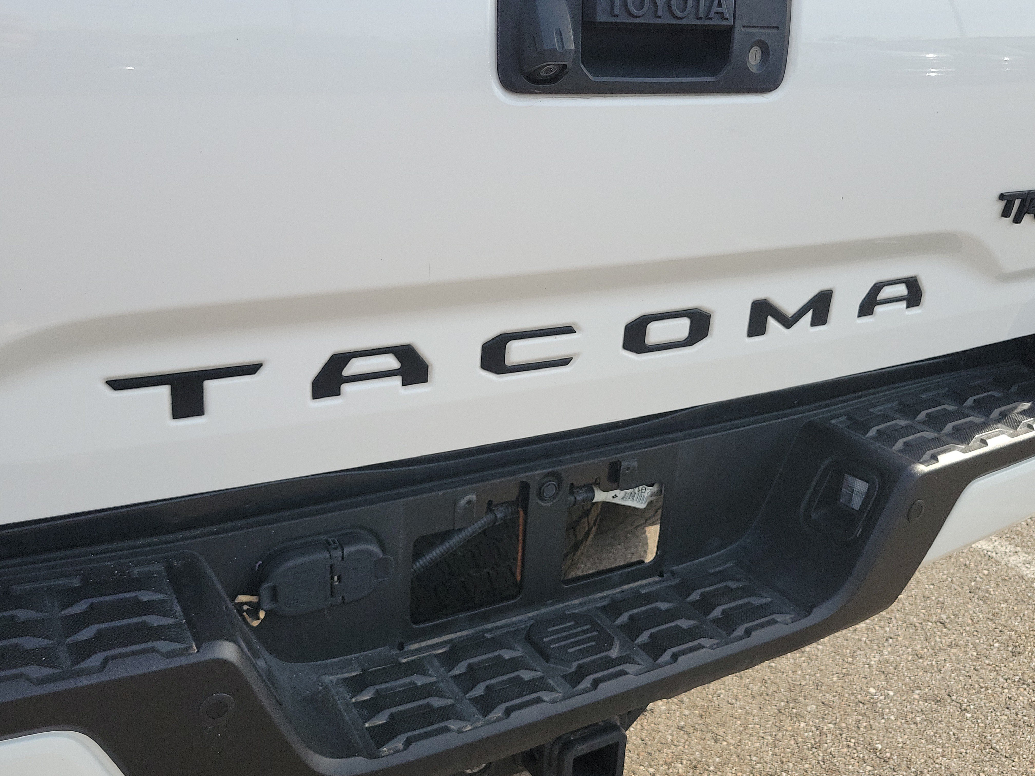 Used 2023 Toyota Tacoma TRD Pro AWD/4WD image 6