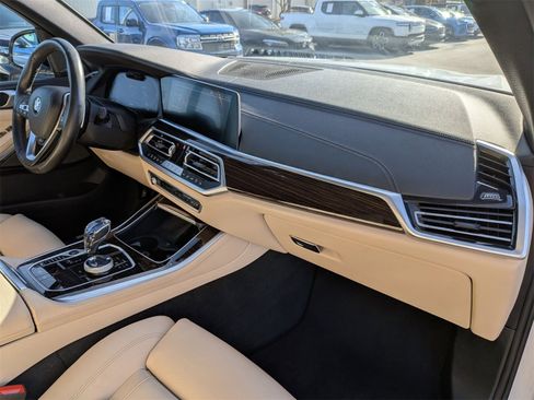 Used 2021 BMW X5 xDrive40i w/ Executive Package image 41