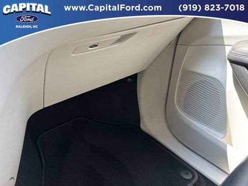 Used 2024 Chrysler Pacifica Touring-L FWD image 26