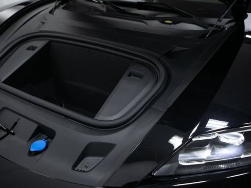 New 2026 Porsche Taycan GTS image 33