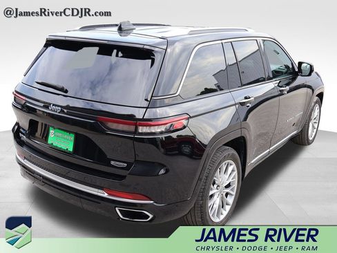 Used 2023 Jeep Grand Cherokee Summit w/ Luxury Tech Group V AWD/4WD image 5