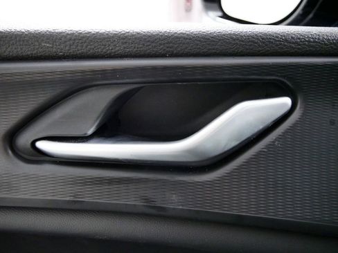 New 2025 Jeep Grand Cherokee L Altitude image 32