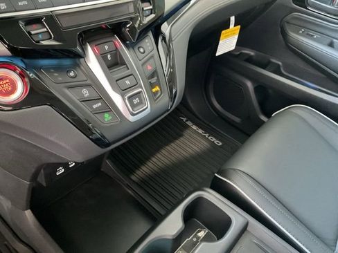 New 2026 Honda Odyssey Touring image 13