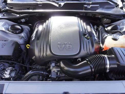 Used 2022 Dodge Challenger R/T image 8