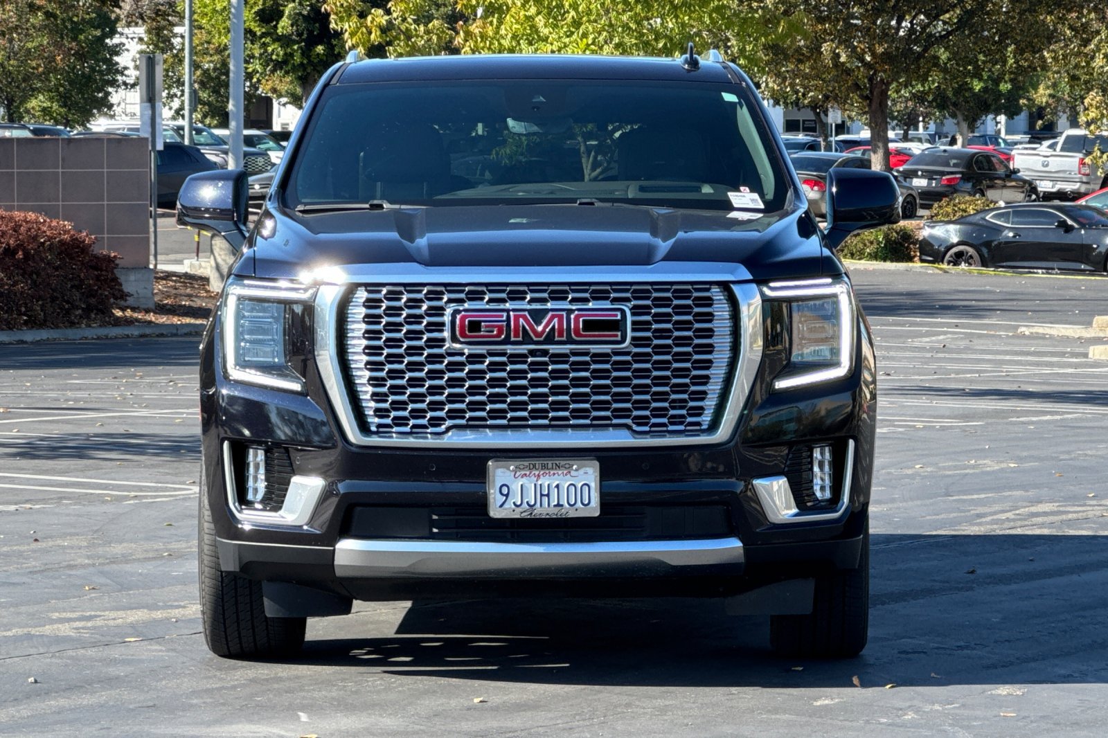 Used 2023 GMC Yukon Denali w/ Denali Reserve Package AWD/4WD image 9