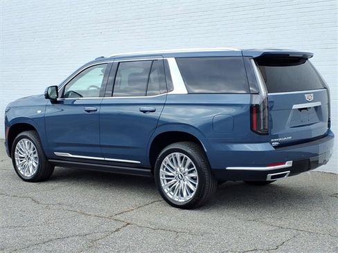New 2026 Cadillac Escalade Luxury image 3