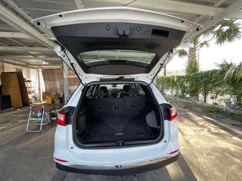 Used 2018 Chevrolet Equinox LS FWD image 13