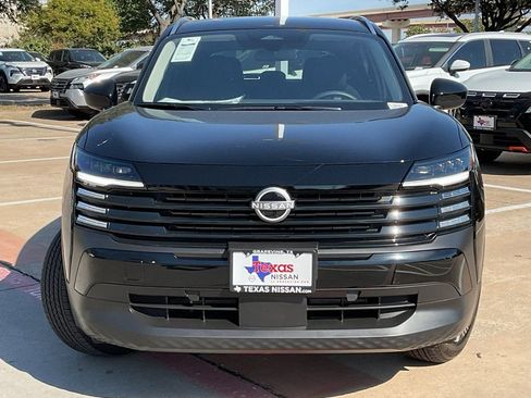 New 2026 Nissan Kicks SV image 3