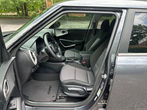 Used 2022 Kia Soul LX FWD image 20
