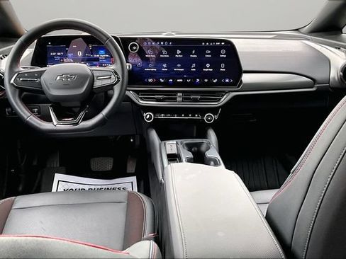 Certified 2024 Chevrolet Equinox EV RS FWD image 14