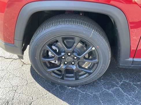 New 2026 Jeep Compass Latitude image 37