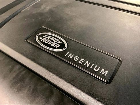 Used 2021 Land Rover Defender 110 image 31