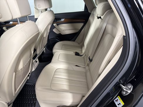Used 2022 Audi Q5 2.0T Premium Plus w/ Premium Plus Package image 22