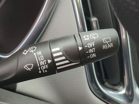 Used 2022 Chevrolet Equinox LT image 25