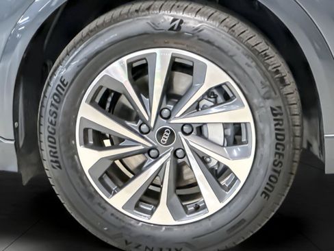 Used 2025 Audi Q6 e-tron Premium Plus AWD/4WD image 26