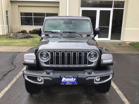 New 2026 Jeep Wrangler Unlimited Sahara AWD/4WD image 2