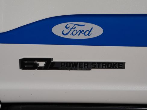 Used 2024 Ford F250 Lariat w/ Lariat Ultimate Package image 19