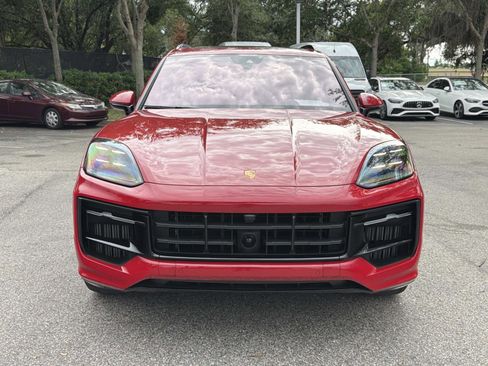 Used 2025 Porsche Cayenne GTS AWD/4WD image 8