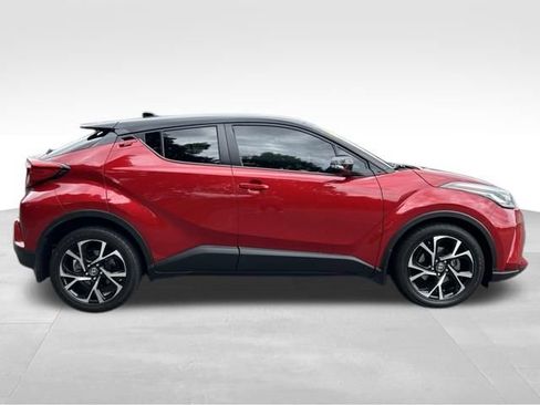 Used 2020 Toyota C-HR XLE FWD image 6