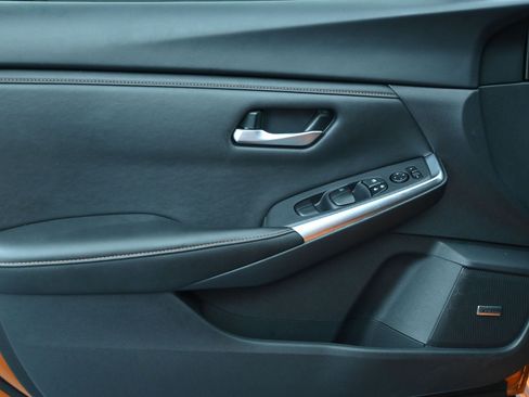 Used 2023 Nissan Sentra SR w/ SR Premium Package image 14