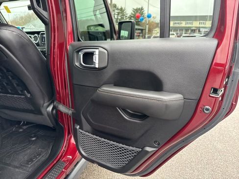 Used 2021 Jeep Wrangler Unlimited Rubicon w/ Trailer Tow Package image 28