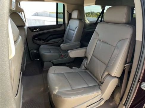 Used 2017 Chevrolet Suburban Premier image 31