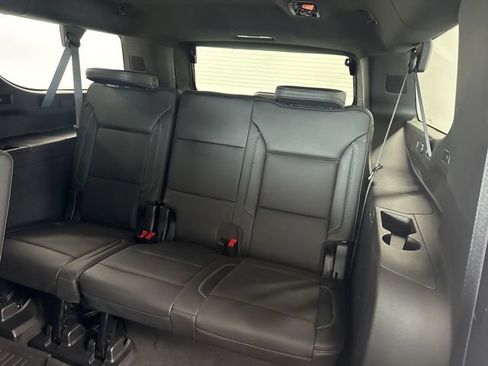 Used 2023 GMC Yukon XL Denali AWD/4WD image 27