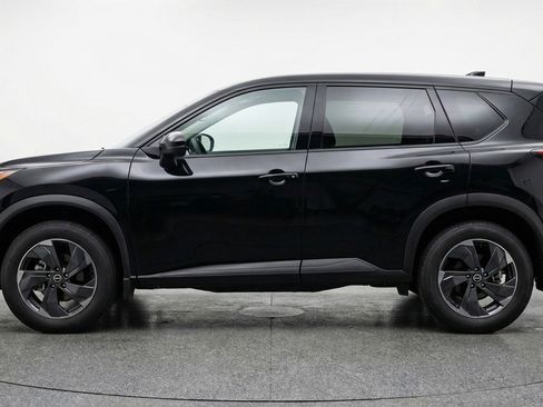 Used 2025 Nissan Rogue SV image 5
