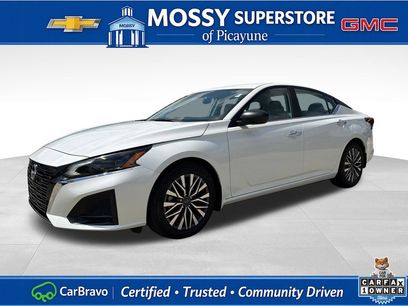 Used 2024 Nissan Altima 2.5 SV