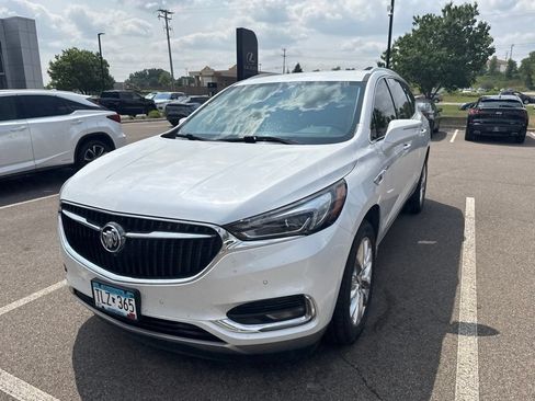 Used 2021 Buick Enclave Premium w/ Surround and Sites Package AWD/4WD image 4