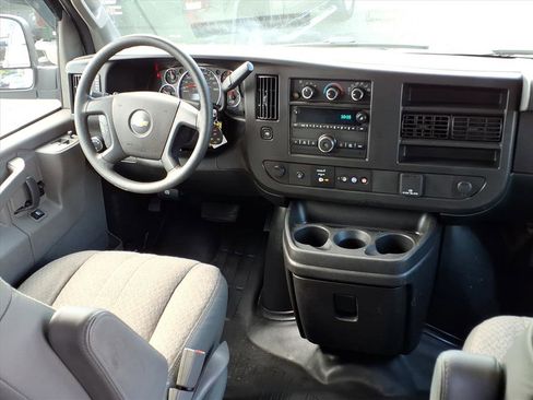 Used 2020 Chevrolet Express 2500 Extended w/ Enhanced Convenience Package image 9