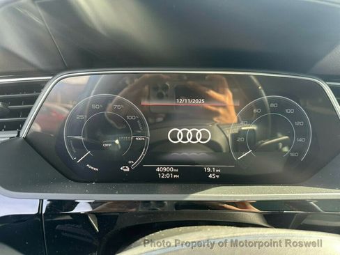Used 2021 Audi e-tron Premium w/ Convenience Plus Package image 16