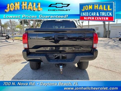 Used 2019 Toyota Tacoma TRD Sport image 10
