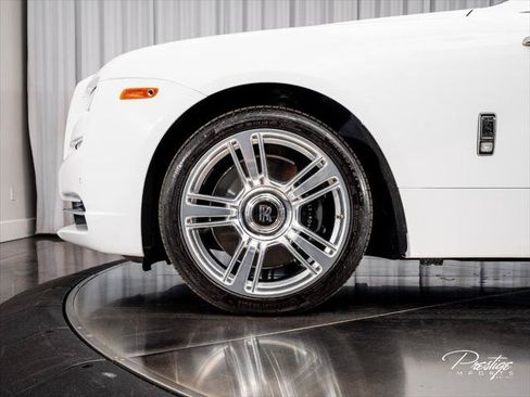 Used 2020 Rolls-Royce Wraith RWD image 8