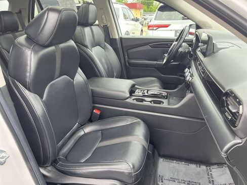 Used 2025 Honda Pilot Touring image 28