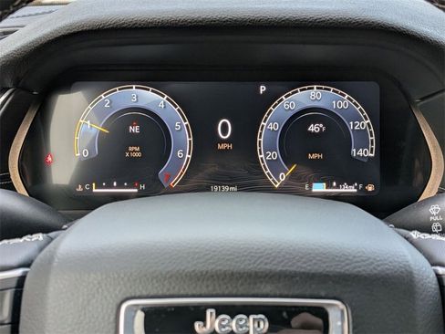 Certified 2024 Jeep Grand Cherokee Altitude image 17