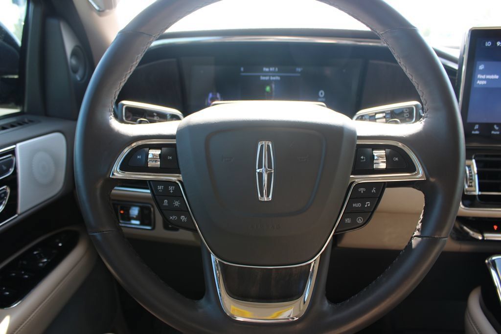 Used 2024 Lincoln Navigator L Reserve AWD/4WD image 36