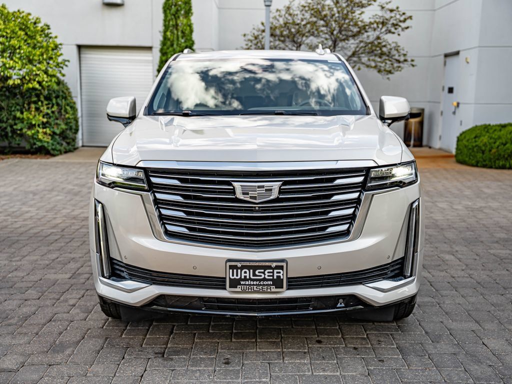 Used 2021 Cadillac Escalade Premium Luxury Platinum w/ Heavy-Duty Trailer Package AWD/4WD image 2