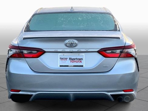 Used 2024 Toyota Camry SE image 10